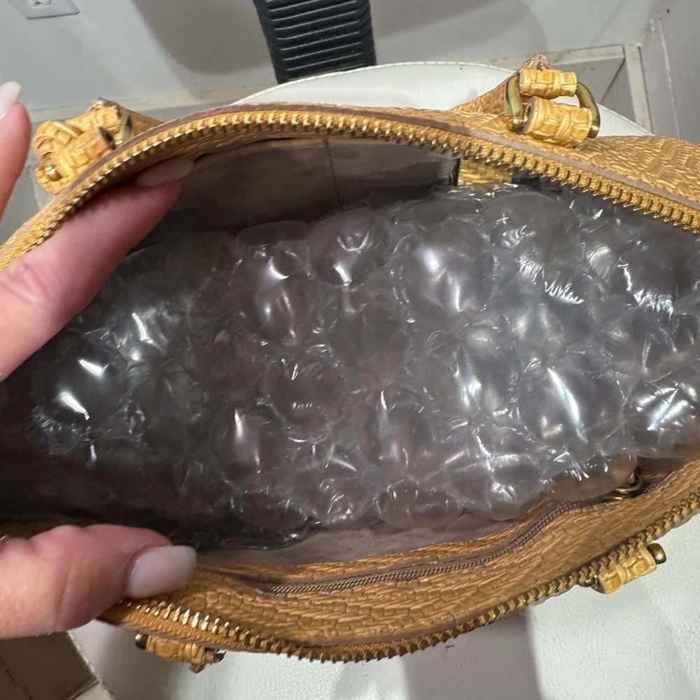 Brahmin vintage Claire Woven Tan Satchel - Picture 3 of 4